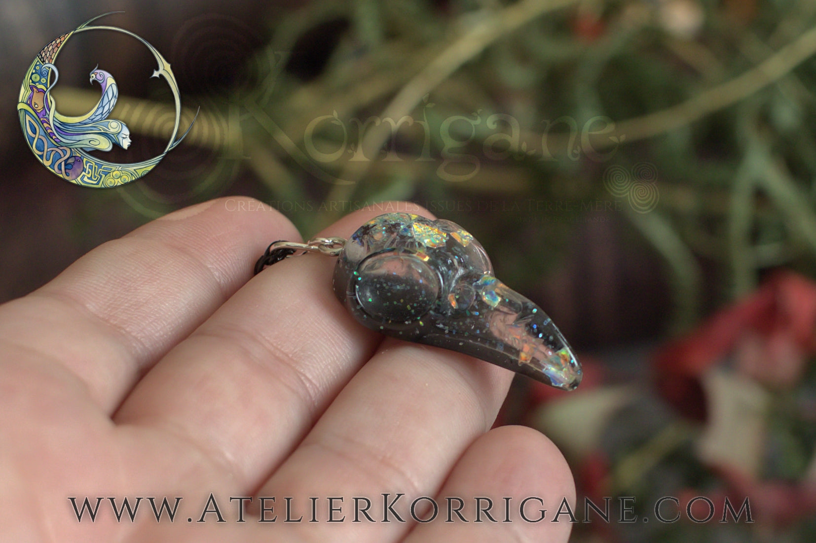 Pendentif Totem Corbeau pailleté Korrigane