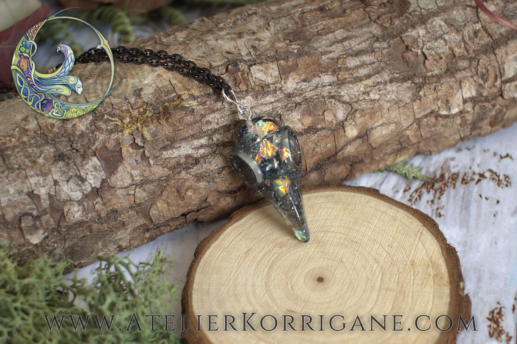 Pendentif Totem Corbeau pailleté Korrigane