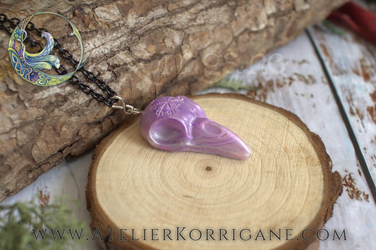 Pendentif Totem Corbeau Mauve Korrigane