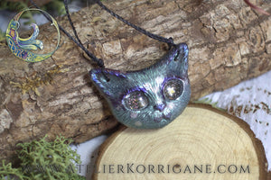 Pendentif Chat Turquoise violet métallisé Korrigane