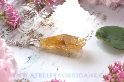 Pendentif Ynis Wytrin avec Calendula - korrigane