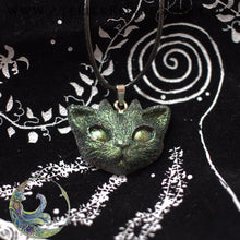 Charger l&#39;image dans la galerie, Pendentif Petit Chat Faun Korrigane