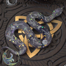 Charger l&#39;image dans la galerie, Serpent totem orné de phases Lunaires V3 Korrigane