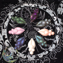 Charger l&#39;image dans la galerie, Talisman Gaia votre Déesse-Mère de Guidance - Violet étoiles améthystes Korrigane