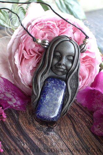Pendentif Déesse-Mère en Lapis Lazuli - korrigane