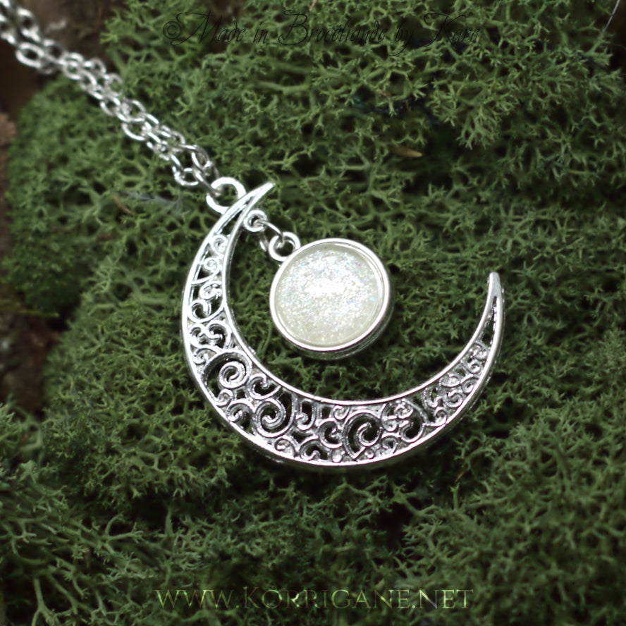 Pendentif Lune Celte "Gealaí" Atelier Korrigane