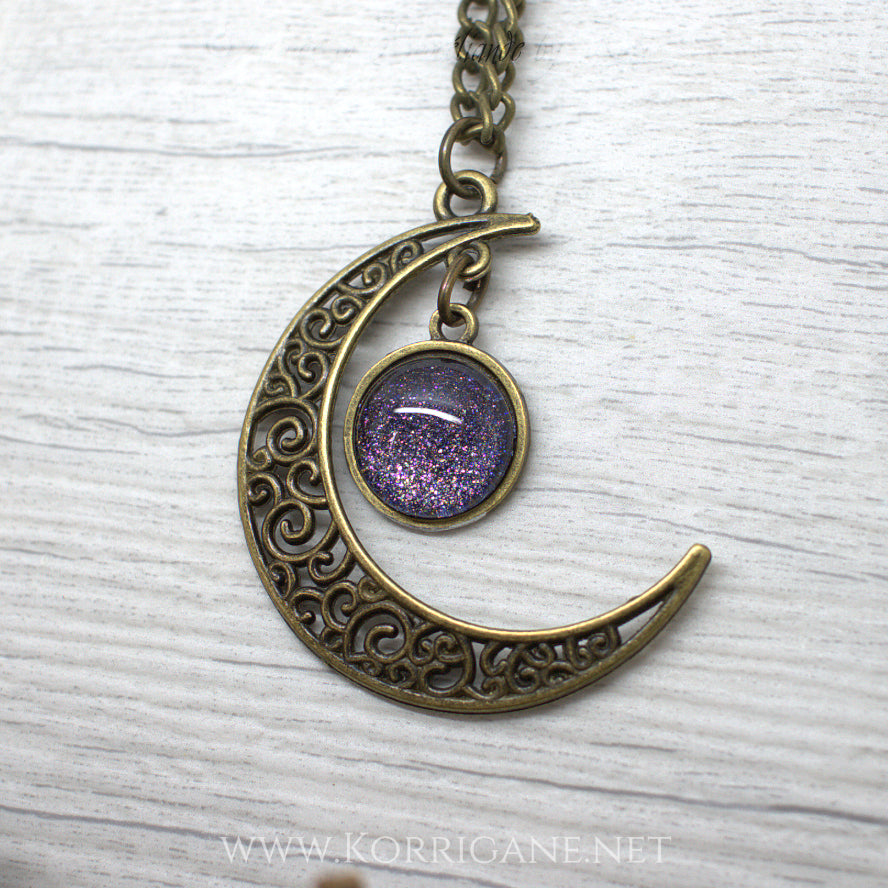 Pendentif Lune Celte "Gealaí" - Cabochon de verre