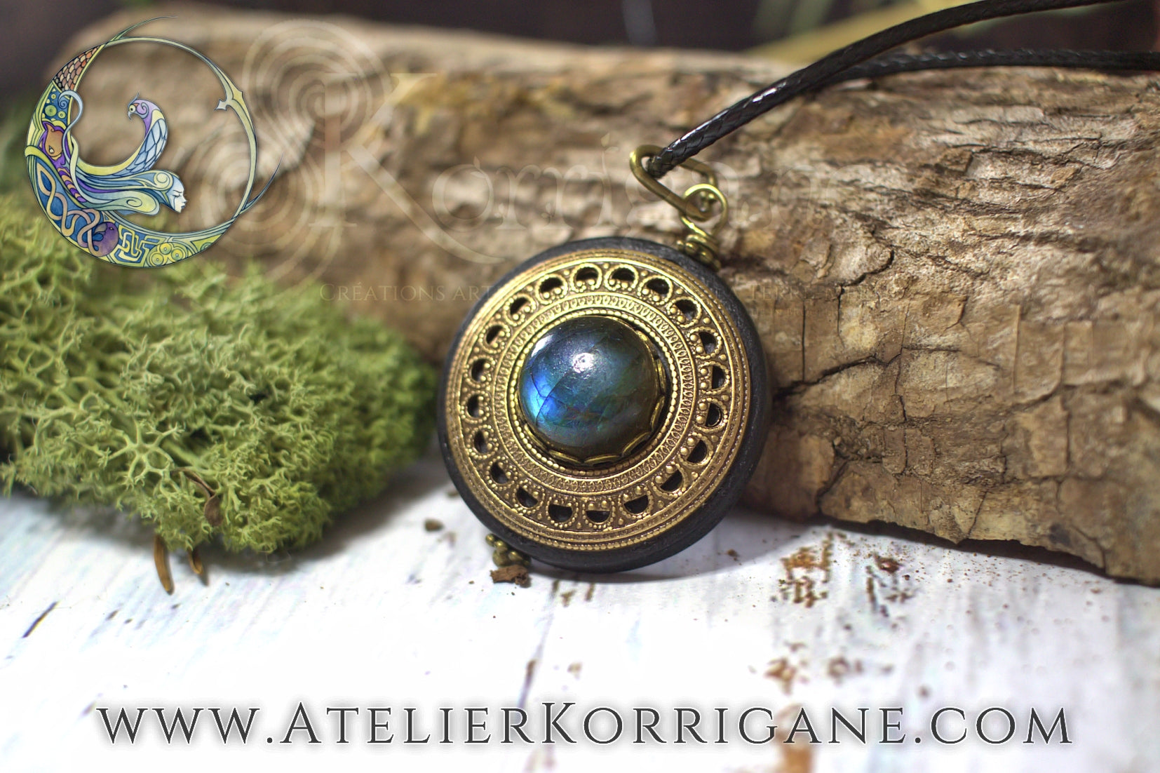 Collier Protection Pendentif 'Amddiffyn' Labradorite Korrigane