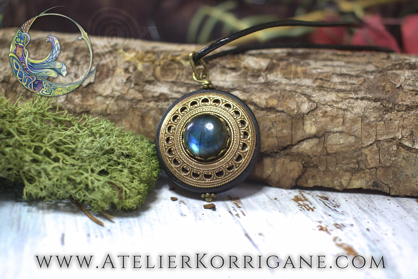 Collier Protection Pendentif 'Amddiffyn' Labradorite Korrigane